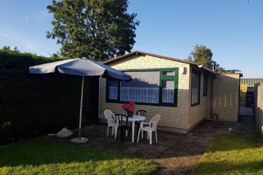 Cozy Chalet In Opmeer Near Amsterdam And Beach Εξωτερικό φωτογραφία