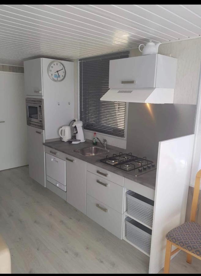 Cozy Chalet In Opmeer Near Amsterdam And Beach Εξωτερικό φωτογραφία